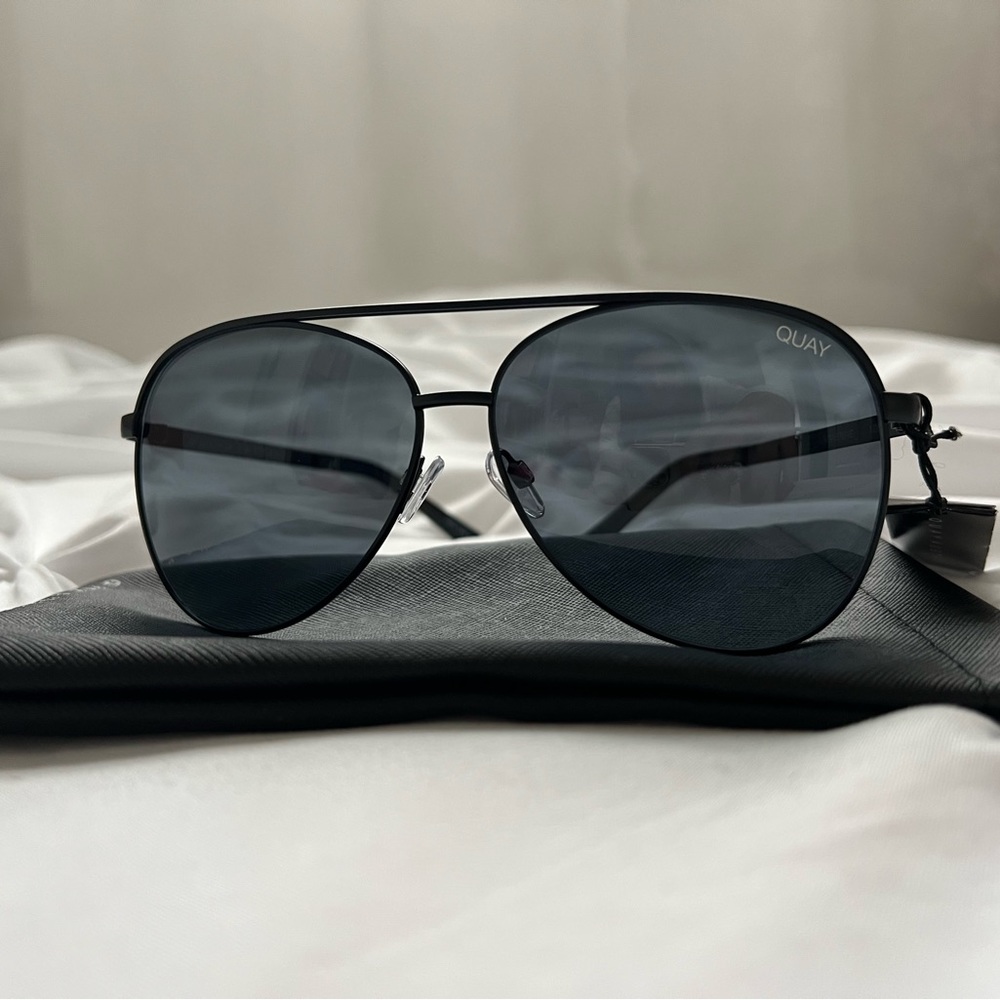 Quay Aviator Sunglasses, Black